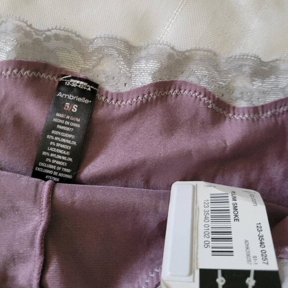 AMBRIELLE Size 5 Hotshort Panty Plum Smoke color NWT Nylon-Spandex LACE - Picture 4 of 4